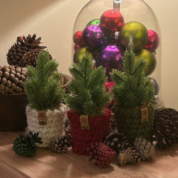 Mini Christmas/Evergreen Tree  Set of 3 with Crochet Cozy Handmade New! - Picture 10 of 11